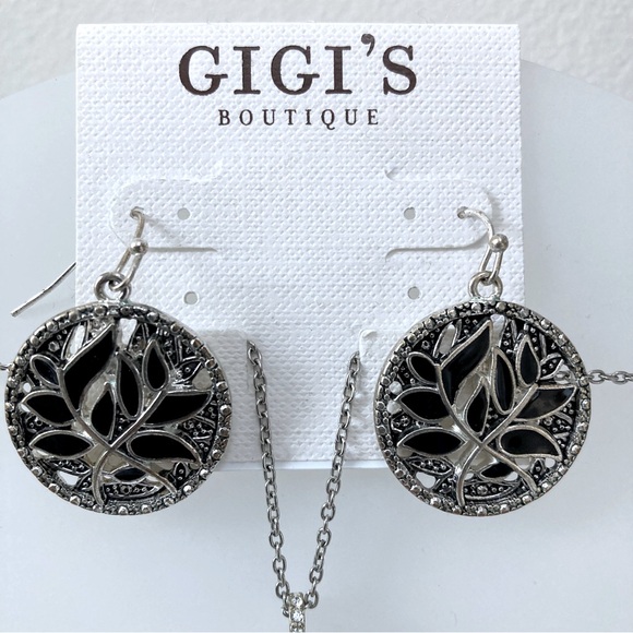 Black and Silver Pendant and Earrings Set from Gigi’s Boutique with Box! - Picture 5 of 5
